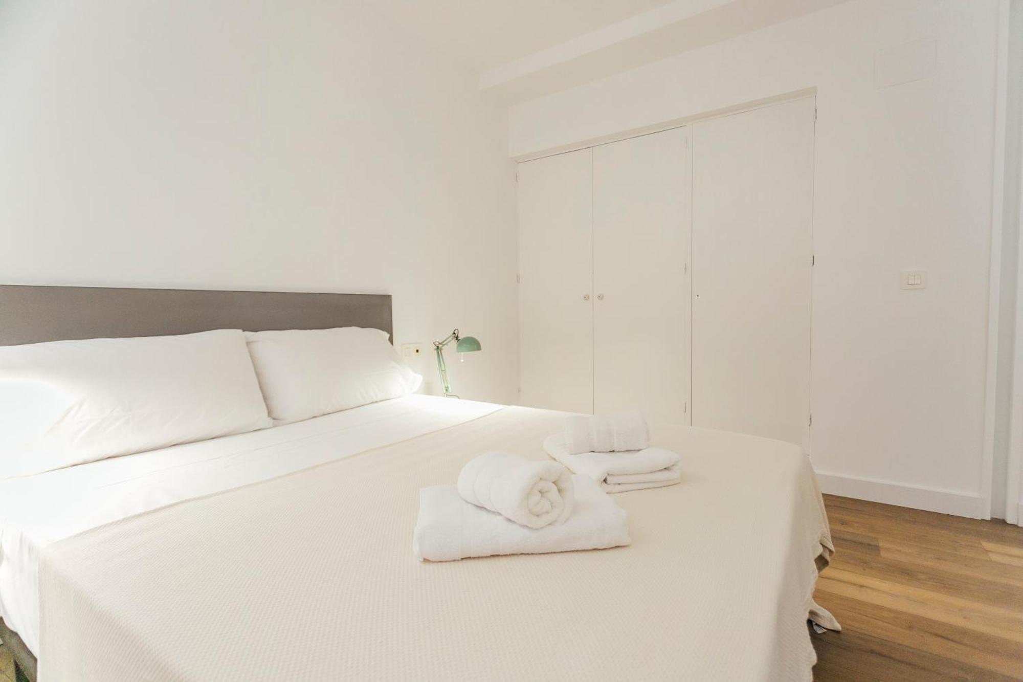 Decorated And Renovated- 2Bd 2Bth- Center Apartment Севиля Екстериор снимка